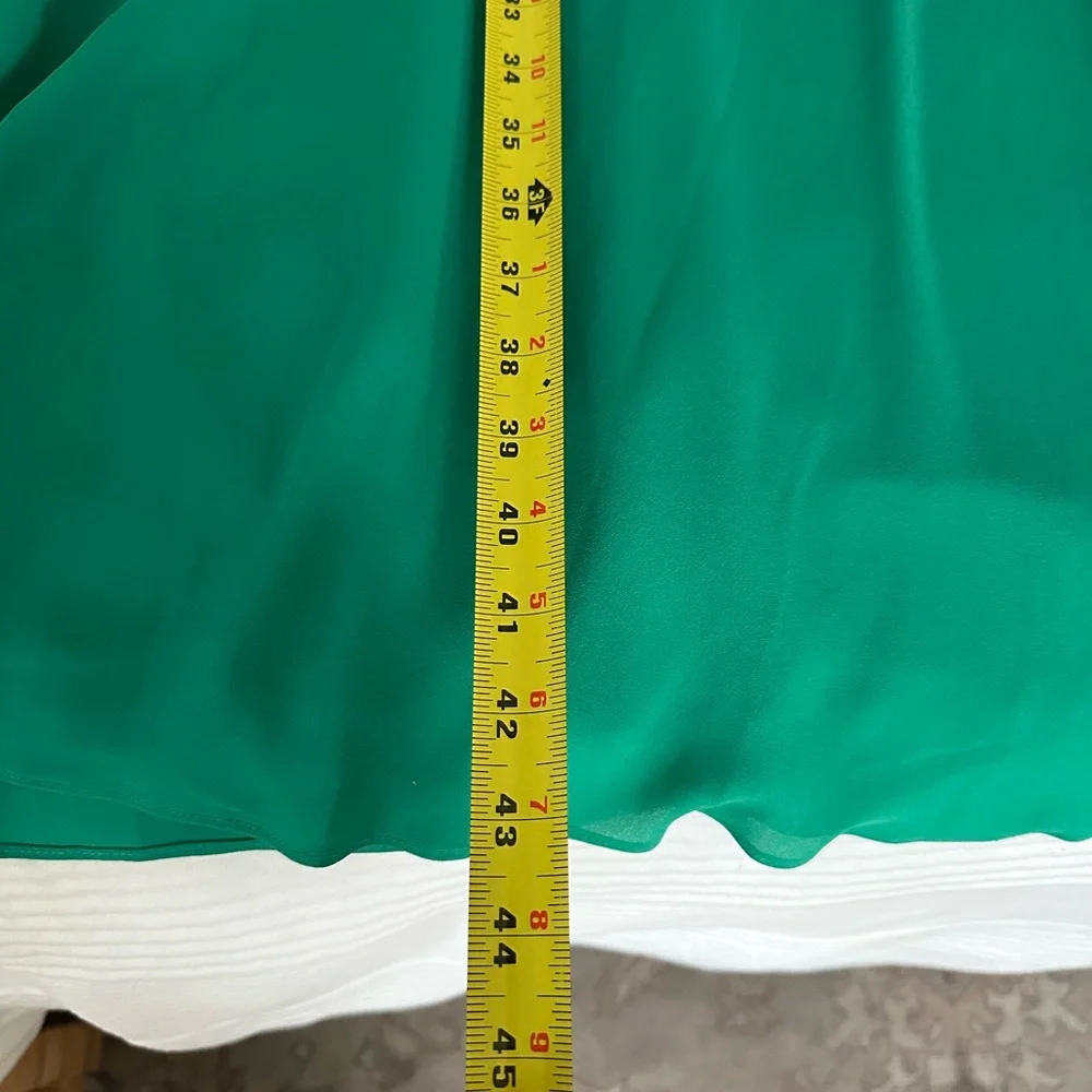 Elegant Green Strappy Dress - Picture 4 of 5